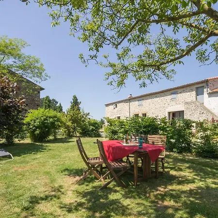 Spacieux Avec Jardin Prive A 20 Km De Nantes, Equipe Wi-fi Et Ideal Pour Familles - Fr-1-306-801 Le Loroux-Bottereau